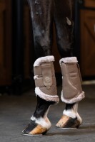 Eskadron Mesh FauxFur Gamaschen smoky taupe Platinum 2025